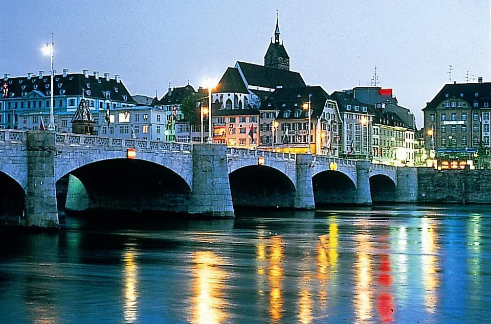 Schoene Suite In Der City Of Basel