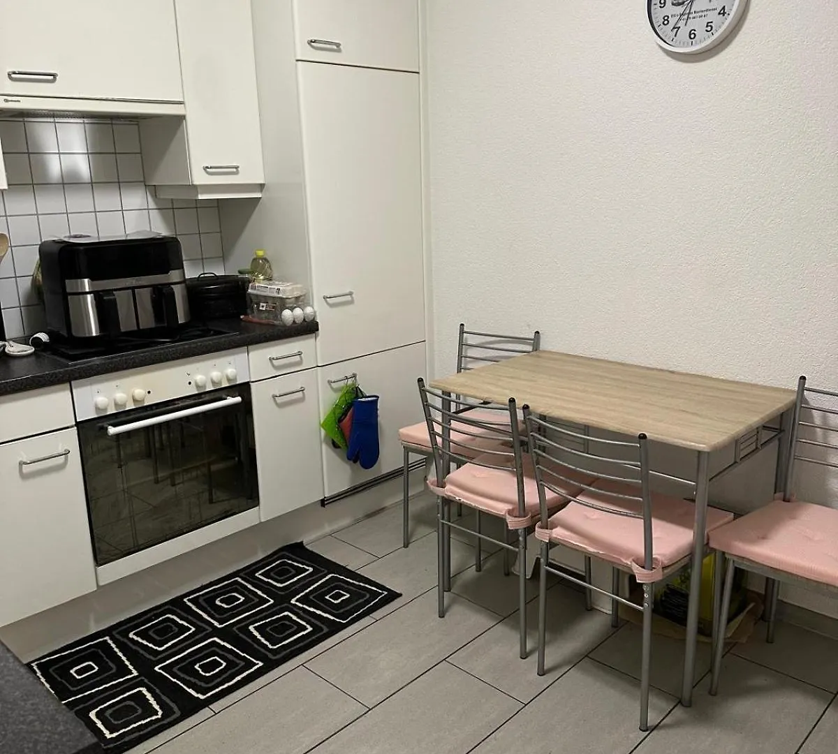 Schoene Suite In Der City Of Basel